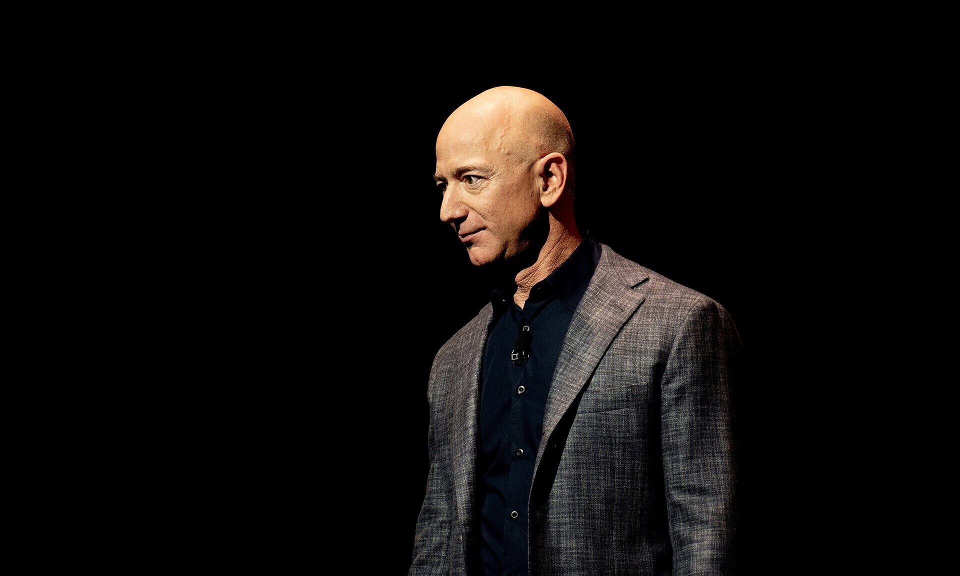 Prometheus de Bezos capta 12 mil milhões para engenheiro de IA