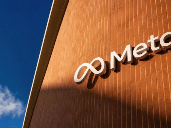 Meta arrisca multa de 1,3 biliões por vício nas redes sociais