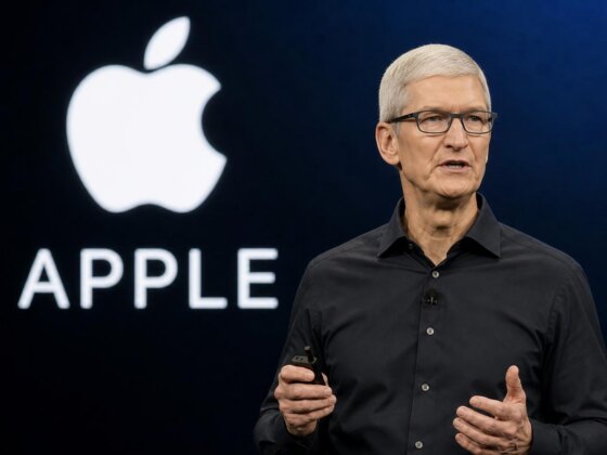 Apple acumula inventário para enfrentar escassez grave de memória