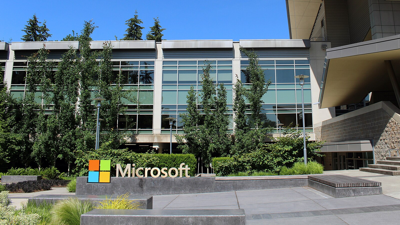 IA faz disparar emissões da Microsoft e afasta meta de 2030