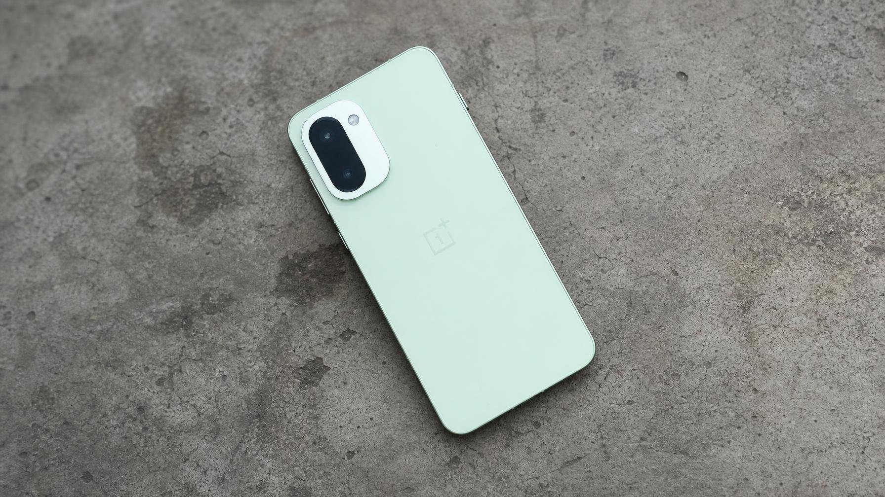 Fãs da OnePlus sentem-se traídos com a saída dos EUA e da Europa