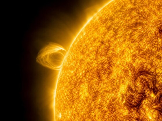 Maior telescópio solar do mundo apanha redemoinhos no Sol