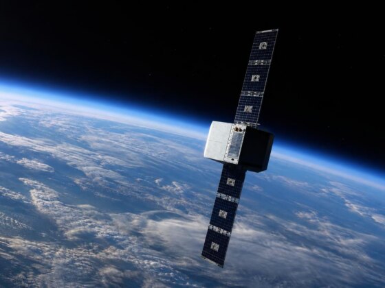 Este satélite “respira” ar para se manter em órbita muito baixa