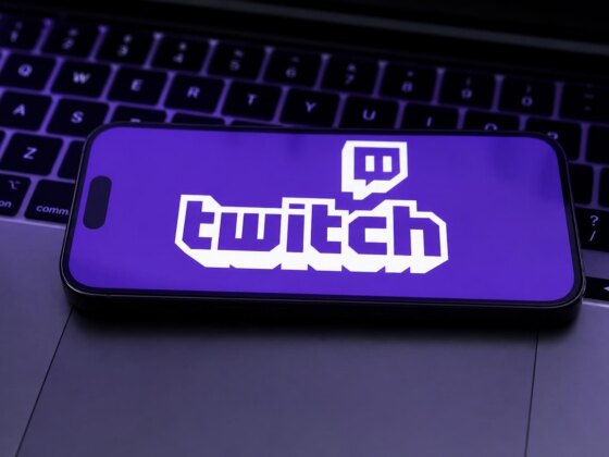 Twitch usou anos de streams para treinar IA da Amazon sem aviso claro