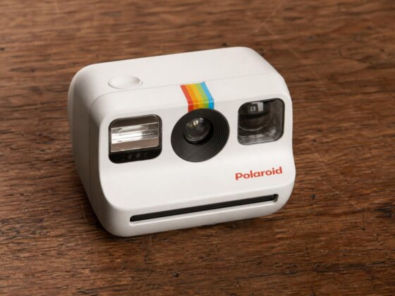 Polaroid Go 2: a mini câmara instantânea para fugir ao telemóvel