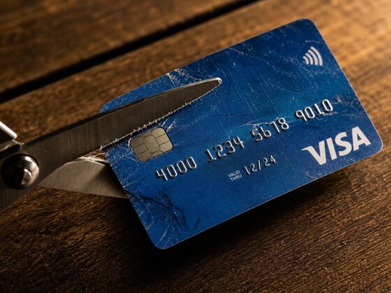 Cartões Visa caducados podem ser reanimados para pagamentos contactless