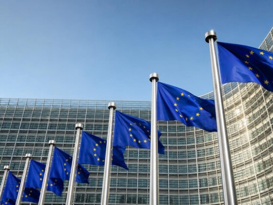 Hackers visam dirigentes da UE no WhatsApp com apoio de Estados