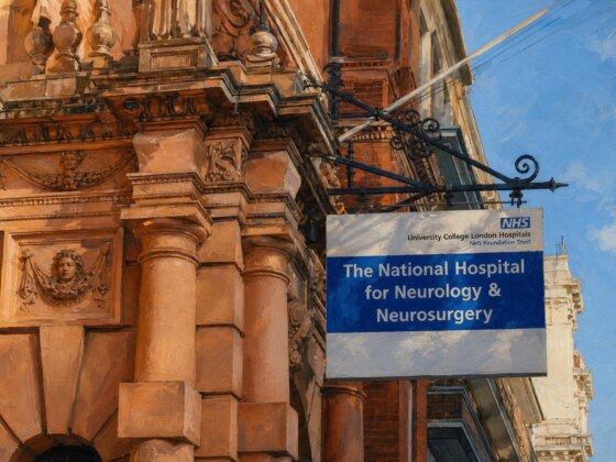 Cirurgiões em Londres usam IA para remover tumor cerebral raro