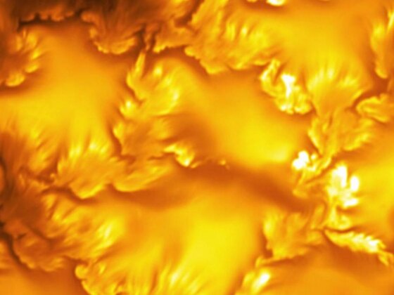 A imagem mais nítida do Sol expõe redemoinhos escondidos há um século