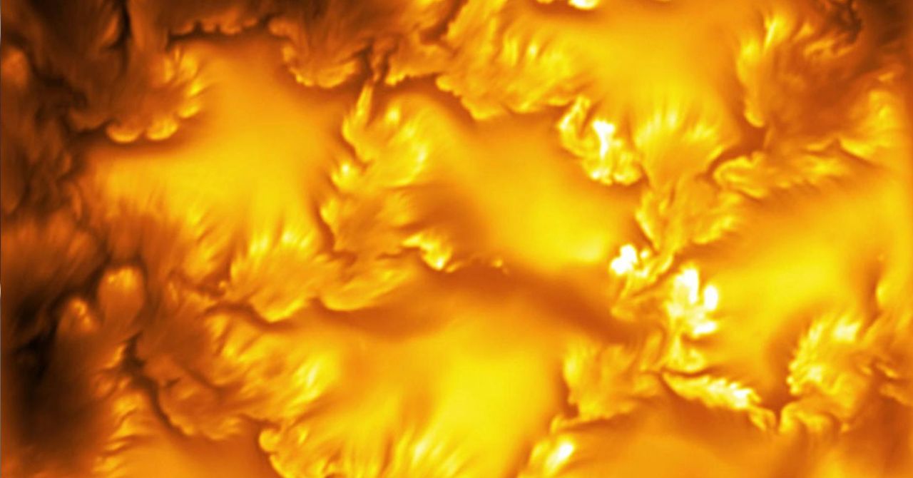 A imagem mais nítida do Sol expõe redemoinhos escondidos há um século