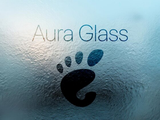 Aura Glass leva o GNOME ao extremo do vidro fosco e blur total