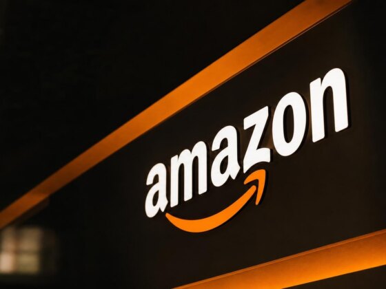 FTC acusa Amazon de inflacionar em segredo o preço dos anúncios