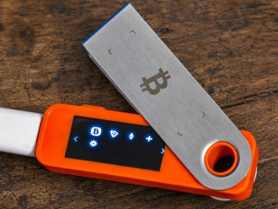Cold wallets de criptomoedas: o que são e quando fazem sentido