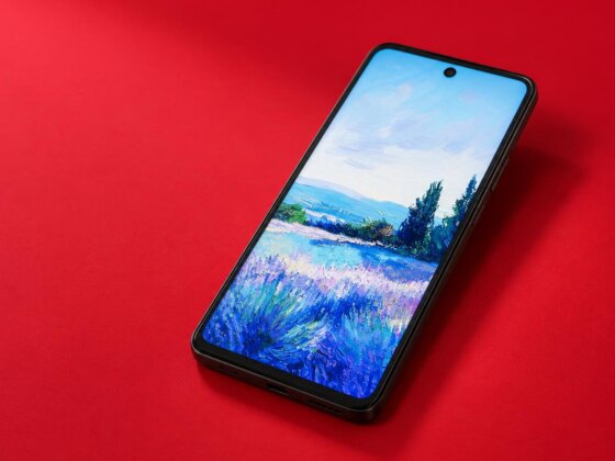 TCL 60 XE NXTPAPER 5G aposta no conforto visual a baixo preço